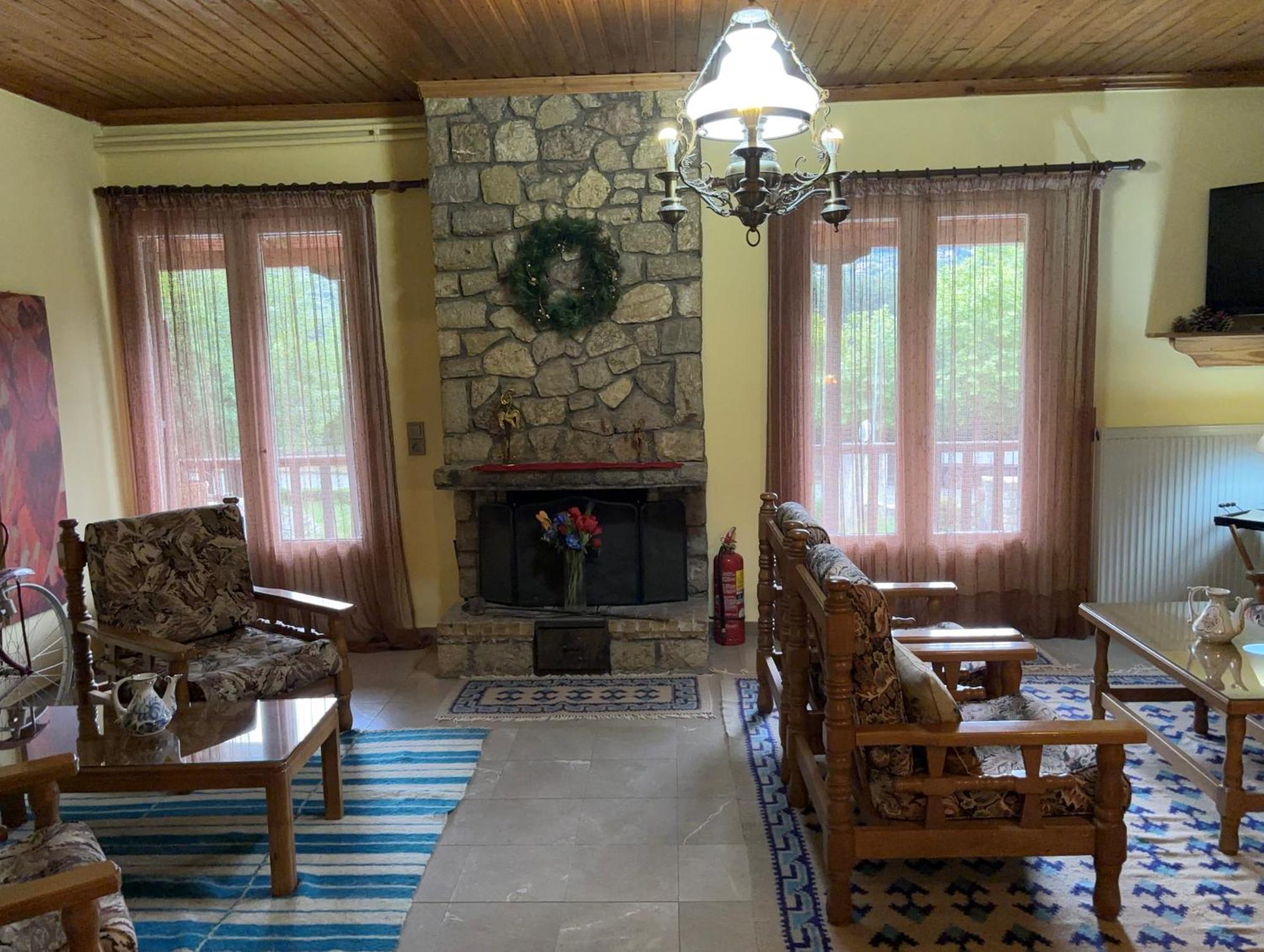 Guesthouse Sinoi Vytina Dış mekan fotoğraf